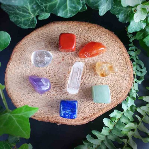 Seven Chakra 8pc Set Gemstones Healing Crystals flatlay
