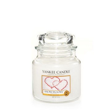 Snow in Love - Yankee Candle Medium Jar
