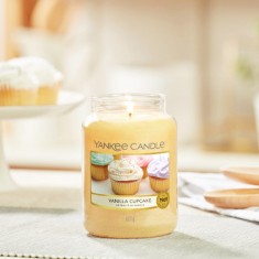 Vanilla Cupcake - Yankee Candle Large Jar